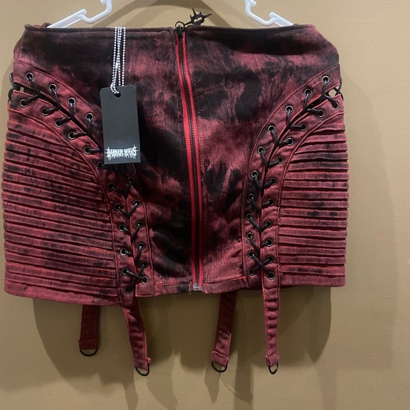 Red and Black Lace-Up Skirt - Picture 5 of 5